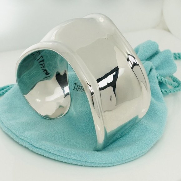 7" Tiffany & Co Left Bone Cuff Bracelet by Elsa Peretti in Sterling Silver - Picture 3 of 8